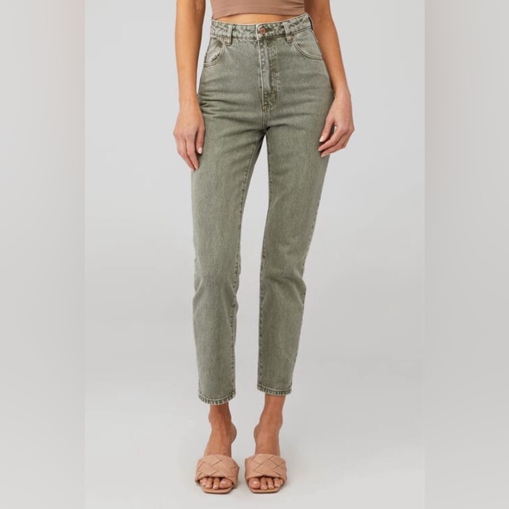 ROLLA’S DUSTERS HIGH RISE SLIM FIT JEANS — SIZE 26 GREEN